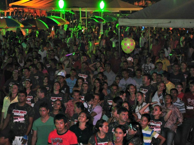 Primeira noite de festival, reuniu mais de 5 mil pessoas (Foto: Vanísia Nery/ G1)