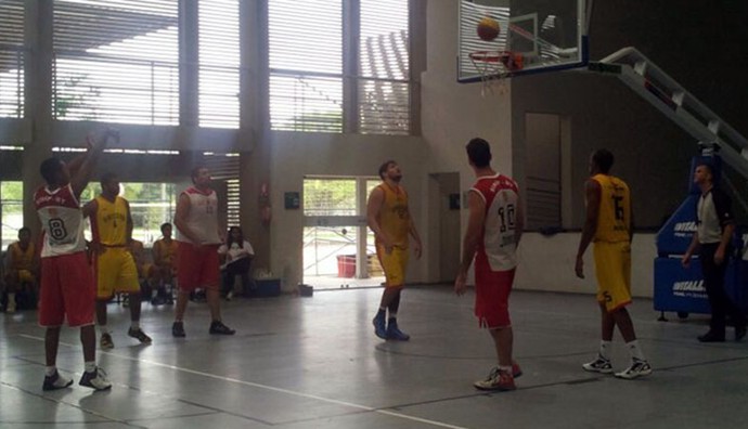 Lance da Copa Centro-Oeste de basquete (Foto: Divulgação/CBB)