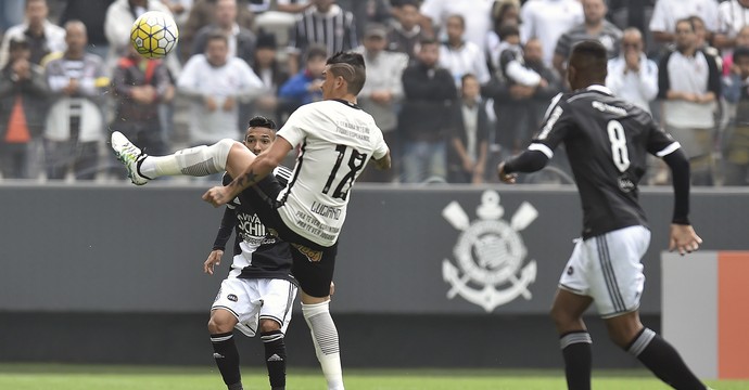 Corinthians X Ponte Preta (Foto: Mauro Horita)