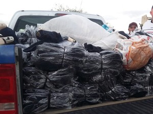 Peças de roupa apreendidas no Agreste de Pernambuco (Foto: Divulgação/ Polícia Militar)