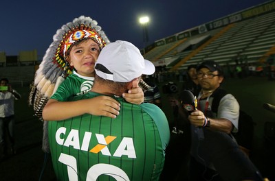 Torcida da Chapecoense na Arena Condá (Foto: Reuters) Torcida da Chapecoense na Arena Condá (Foto: Reuters)
