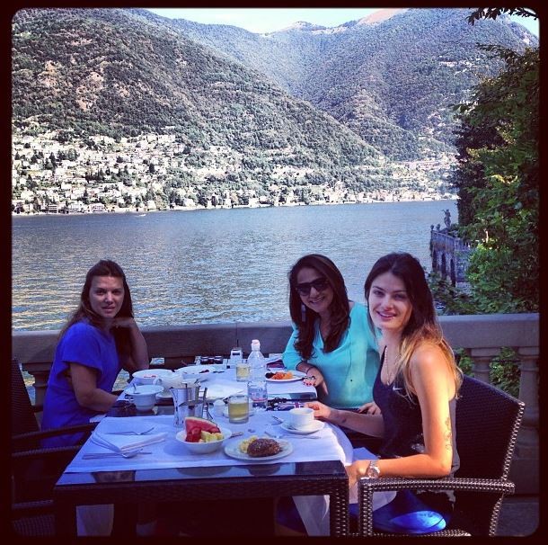 Isabelli Fontana e amigas na Itália (Foto: Instagram/Reprodução)
