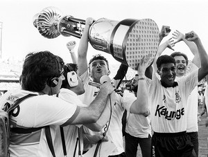 neto corinthians taça campeão brasileiro 1990 (Foto: Agência Estado)