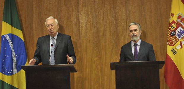 Os diplomatas em coletiva de imprensa nesta quarta (Foto: Elza Fiúza / Agência Brasil)
