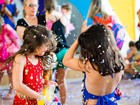 Crianças participam de baile de carnaval inclusivo em Ananindeua, PA