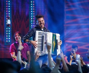 Agenda De Shows Luan Estilizado 2018 Luan Estilizado Lanca Clipe De Nova Musica De Trabalho Em Clima De