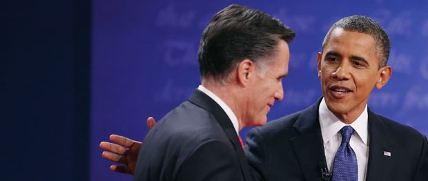 O republicano Mitt Romney e o democrata Barack Obama durante o debate da quarta-feira (3) em Denver, no Colorado (Foto: AFP)