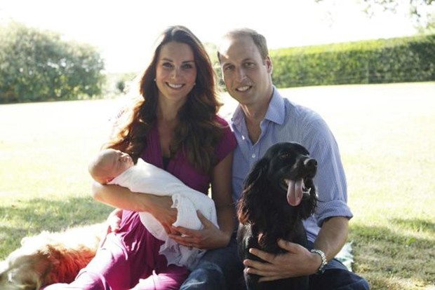 Kate Middleton e Príncipe William com o filho George (Foto: Michael Middleton / Divulgação)