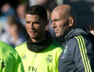 Zidane Cristiano Ronaldo treino Real Madrid (Foto: AP)