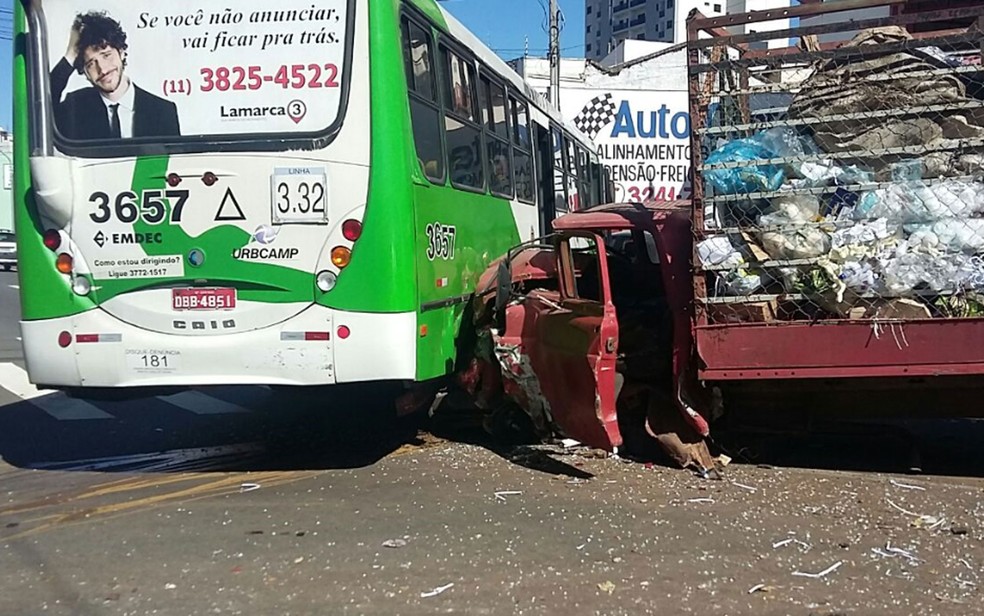 Acidente envolvendo carros, caminhão e ônibus em Campinas (Foto: Alexandre Soares/Arquivo Pessoal)