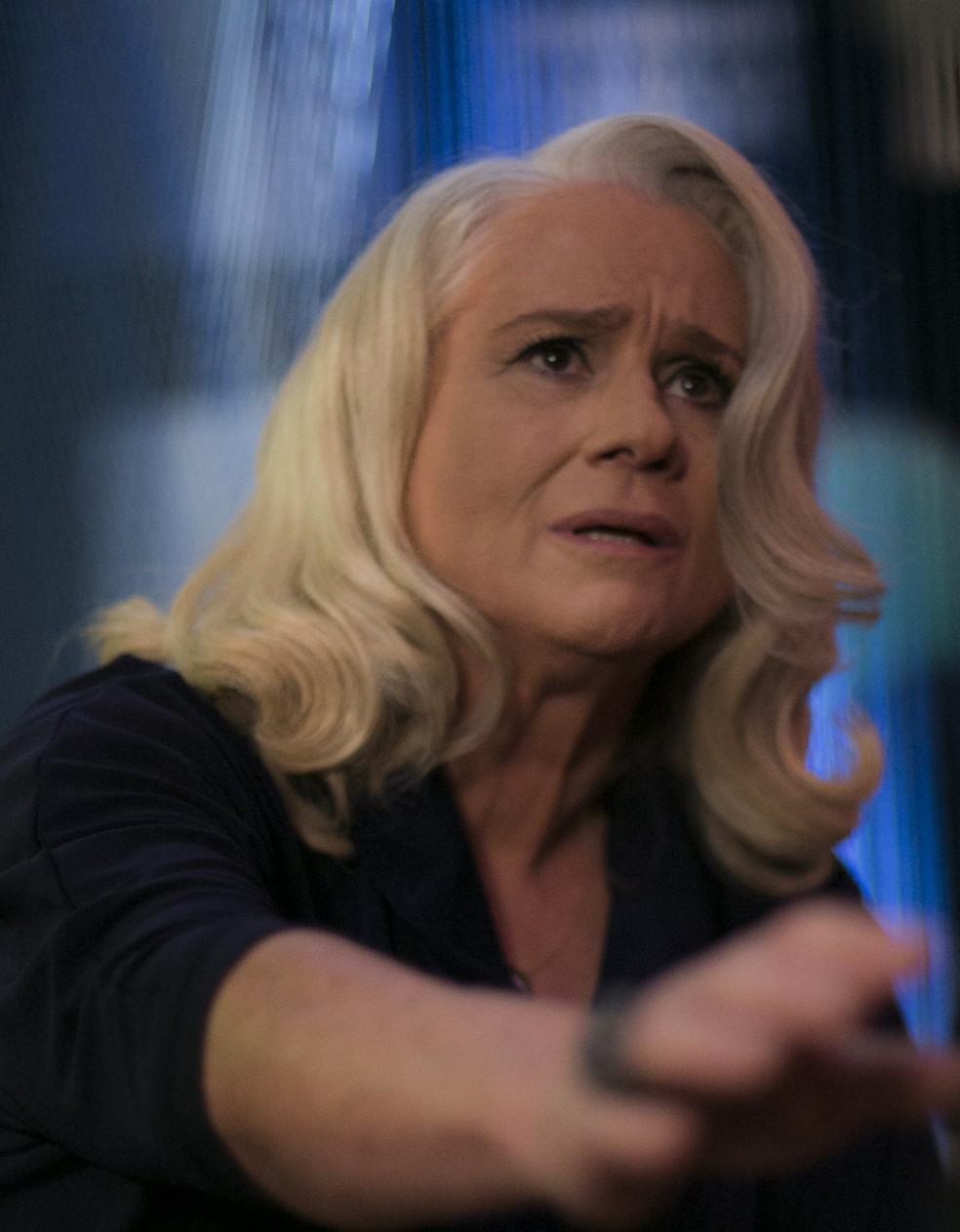 Todos viram as costas para Mág (Foto: Raphael Dias/Gshow)