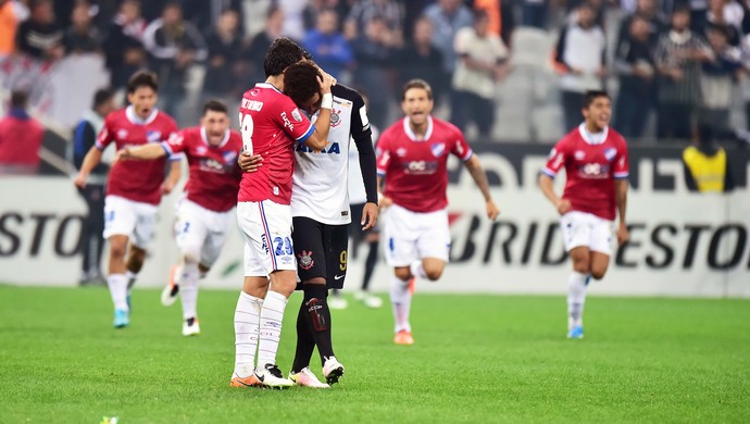 PC não vê eliminação do Corinthians como tragédia: 