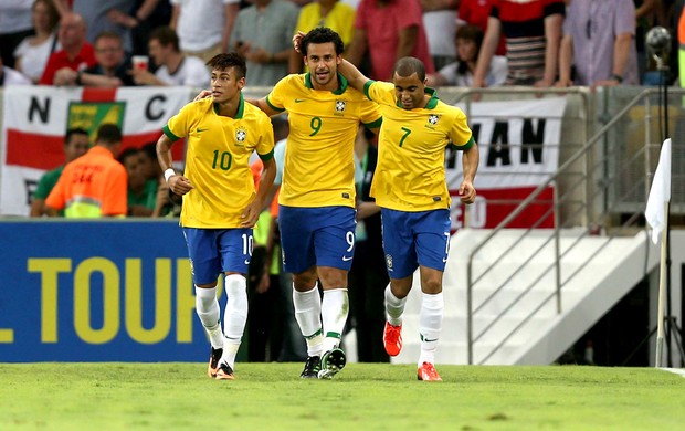 Fred neymar lucas Brasil gol inglaterra maracanã (Foto: Agência EFE)