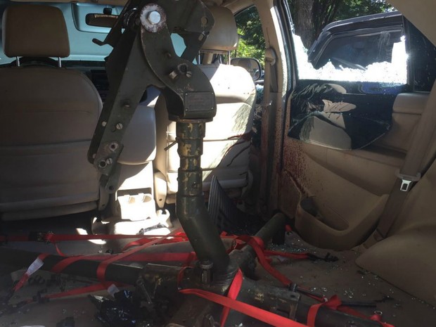 Caminhonete tinha metralhadora no lugar dos bancos traseiros (Foto: Gabriela Pavão/ G1 MS)