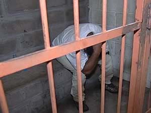 Estelionário foi preso em Uberaba (Foto: Reprodução/TV Integração)