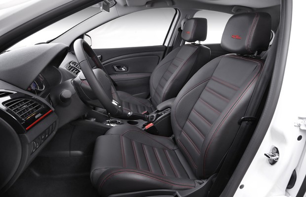 Renault Fluence GT Line 2016 (Foto: Rodolfo Buhrer / La Imagem)