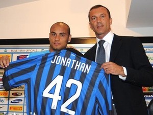 jonathan internazionale (Foto: Reprodução/Site Oficial Internazionale)