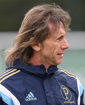 Com desfalques, Gareca define lista de relacionados para o clássico