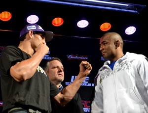Cezar Mutante e Serginho Morais na coletiva de imprensa do UFC (Foto: Adriano Caldas / Globoesporte.com)