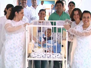 Mãe de Davi Miguel o acompanhará durante a internação em SP (Foto: Márcio Meireles/EPTV)