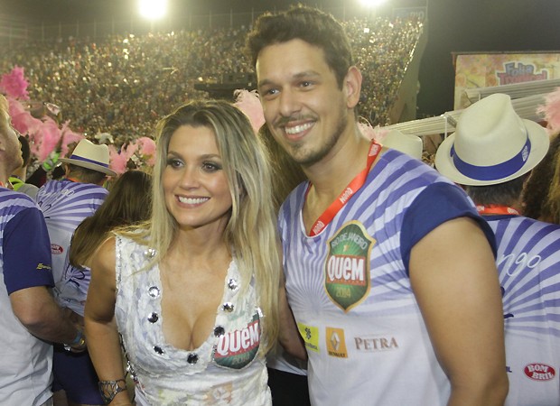 Flávia Alessandra e João Vicente de Castro (Foto: revista QUEM)