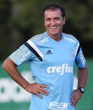 Palmeiras treina com mudanças, e Cuca faz mistério na escalação