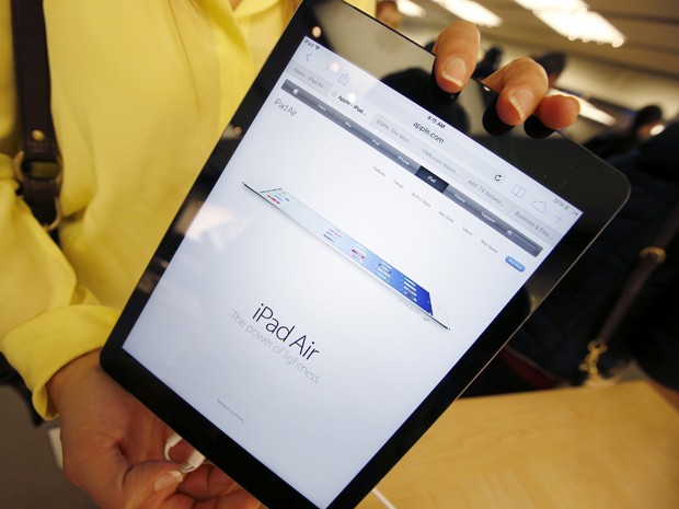 Novo iPad Air é fotografado em loja da Apple em Nova York (Foto: Mike Segar/Reuters) Novo iPad Air é fotografado em loja da Apple em Nova York (Foto: Mike Segar/Reuters)