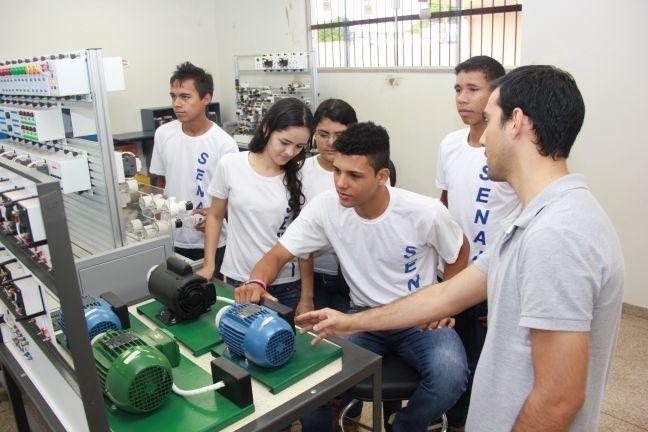 Alunos SENAI (Foto: Arquivo Google) Alunos SENAI (Foto: Arquivo Google)