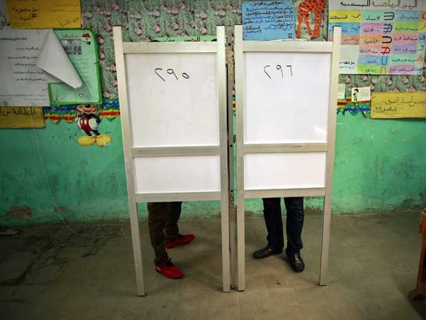 Egípcios voltam às urnas para o segundo de eleições presidenciais no país. (Foto: Suhaib Salem / Reuters)