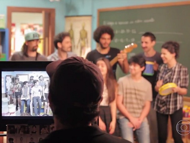 Confiraos bastidores da gravação da música do 0500 da campanha Criança Esperança 2015 (Foto: Globo)