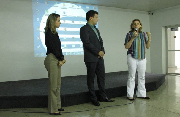 Ana Cristina, editora chefe do telejornal falou sobre a produção (Foto: Laurivânia Fernandes/ Rede Clube)
