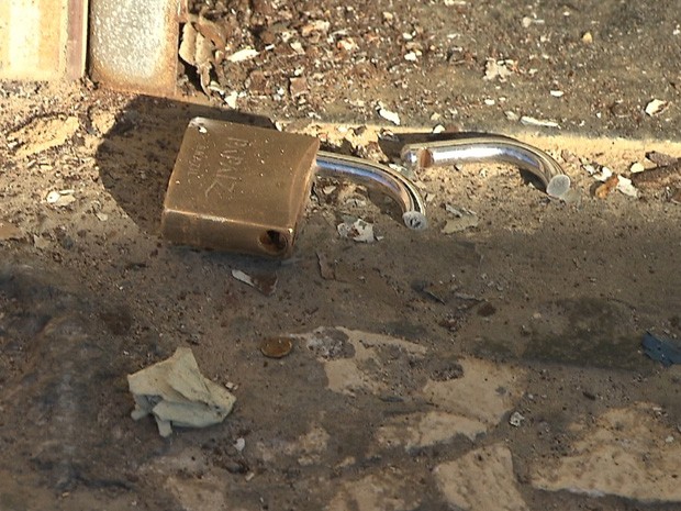 Grupo arrombou lotérica e fugiu na madrugada desta segunda-feira (Foto: Imagem/TV Bahia)