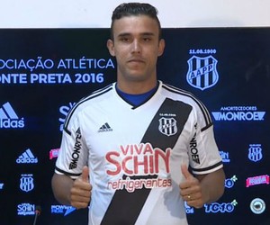 Pottker Atacante Ponte Preta Macaca (Foto: Reprodução / EPTV)