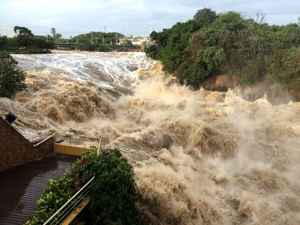 Nível do Rio Tietê em Salto subiu após chuvas (Foto: João Conti Neto/Arquivo pessoal)
