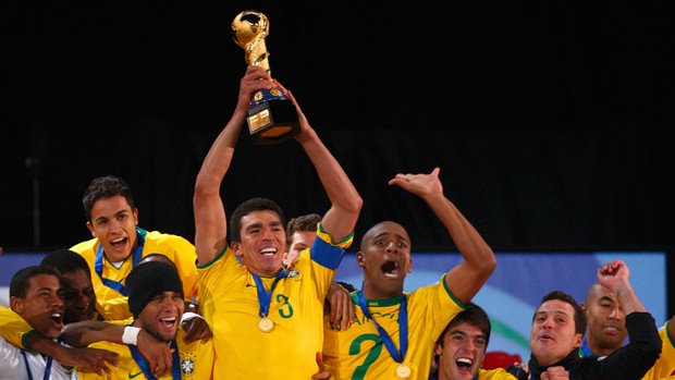 Lúcio seleção 2009 (Foto: Reuters)