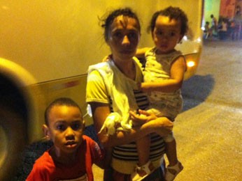 Vera Lúcia vai passar a noite na casa de uma amiga (Foto: Alexandre Morais / G1)