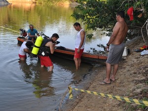 Adolescente de 14 anos morre afogado no Rio Jaru, em Rondônia (Foto: Flávio Afonso/Anoticiamais) Adolescente de 14 anos morre afogado no Rio Jaru, em Rondônia (Foto: Flávio Afonso/Anoticiamais)
