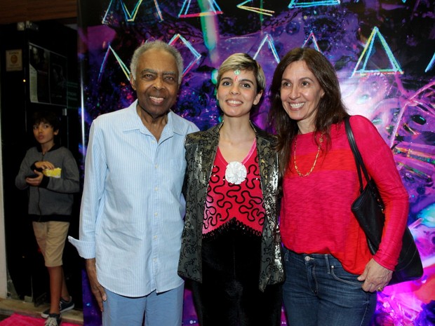 Gilberto Gil, Ana Claudia Lomellino e Flora Gil em evento na Zona Sul do Rio (Foto: Marcello Sá Barretto/ Ag. News)