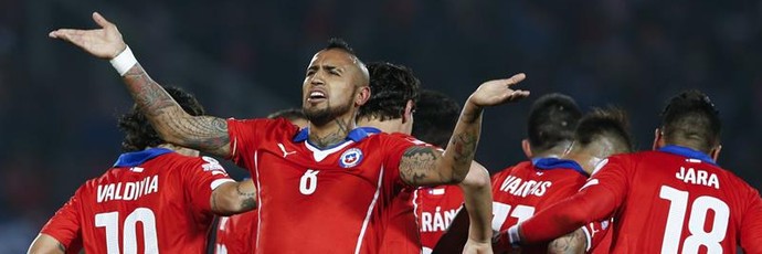 Vidal comemora gol do Chile (Foto: EFE/Felipe Trueba)