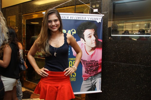 Jéssika Alves vai ao teatro no Rio (Foto: Graça Paes/ Foto Rio News)
