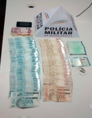 Polícia Militar apreende R$ 7,2 mil em dinheiro escondido em carro em Campestre (Foto: Polícia Militar)