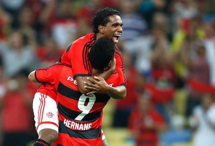 Luiz Antonio gol Flamengo contra o Atlético-PR (Foto: Alexandre Cassiano / Ag. O Globo)
