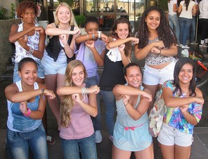 'Neymarzetes' fazem 'Tois (Foto: Marcelo Hazan / Globoesporte.com)