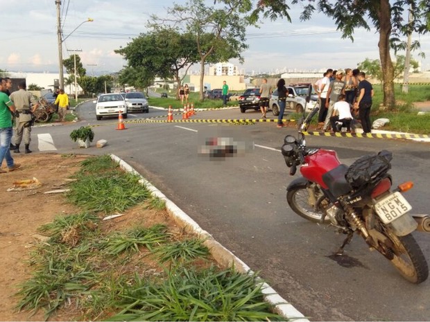 Via ficou interditada por algumas horas durante a tarde, em Goiânia, Goiás (Foto: Divulgação/Polícia Civil)