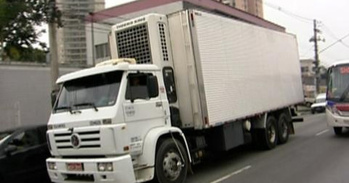 G1 - Sem multas, caminhões não respeitam restrições no Morumbi