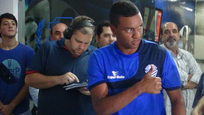 Batinga, goleiro do CSA (Foto: Paulo Victor Malta/GloboEsporte.com)