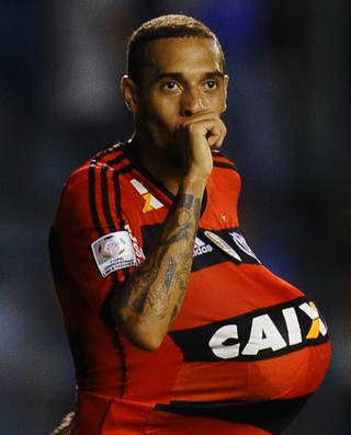 Paulinho comemora, Emelec x Flamengo (Foto: AFP)