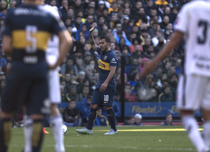 Tevez Boca Juniors x Quilmes (Foto: AP)
