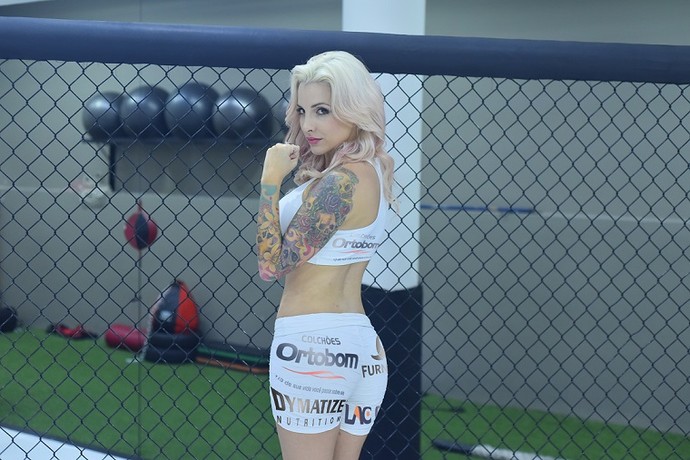 Clara Aguilar Jungle Fight MMA ring girl (Foto: Caio Duran/Divulgação) Clara Aguilar Jungle Fight MMA ring girl (Foto: Caio Duran/Divulgação)