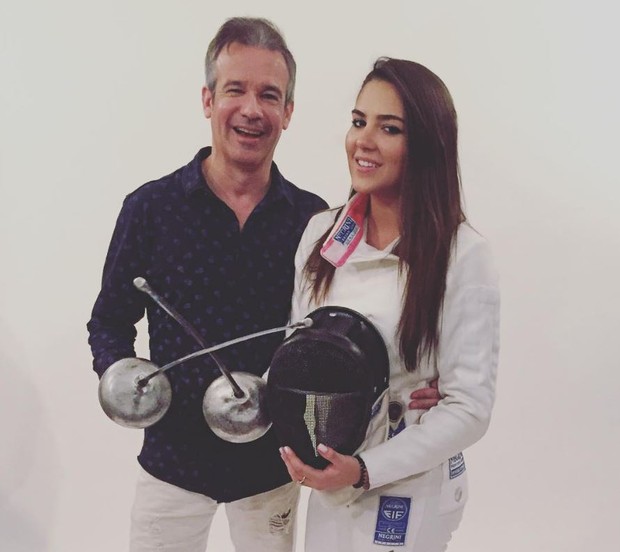 Amanda Simeo com Andr Sanseverino, diretor da Playboy (Foto: Reproduo/Instagram)